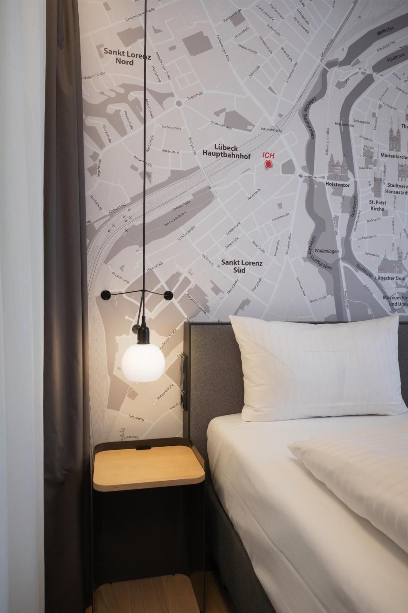 Intercityhotel Hotel 4*