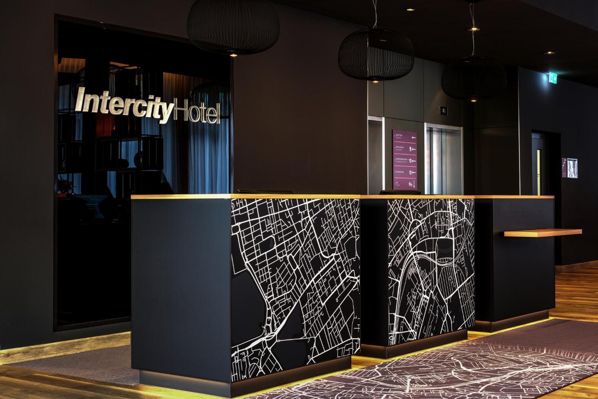 Hotel Intercityhotel 4*